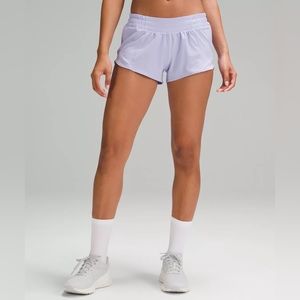 Lululemon Hotty Hot Low-Rise Lined Short 2.5" - Lilac Smoke